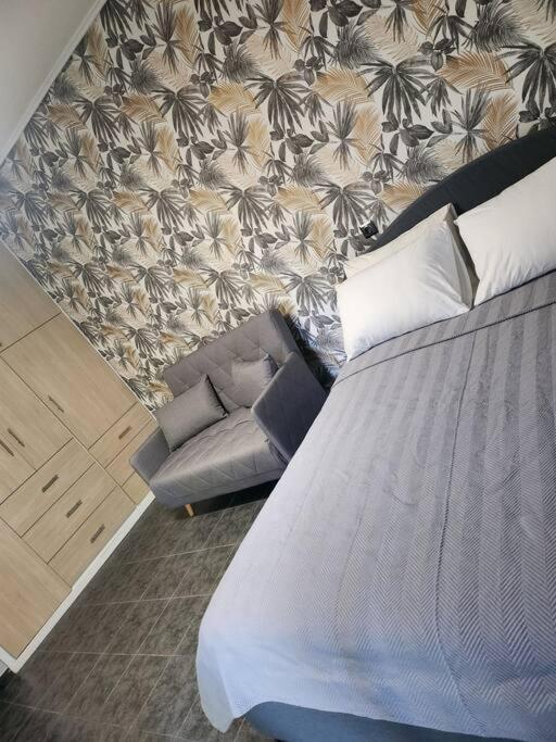 Small Luxury Apartment アナヴィソス エクステリア 写真