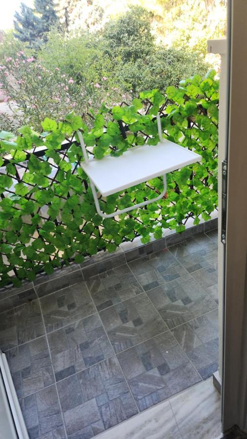 Small Luxury Apartment アナヴィソス エクステリア 写真