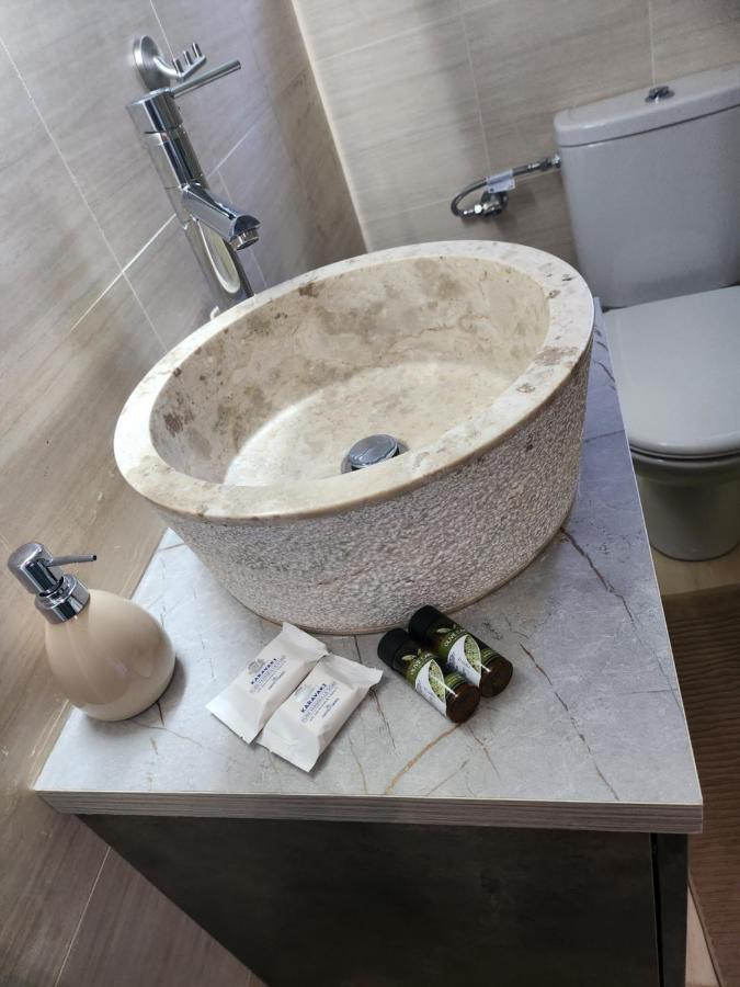 Small Luxury Apartment アナヴィソス エクステリア 写真