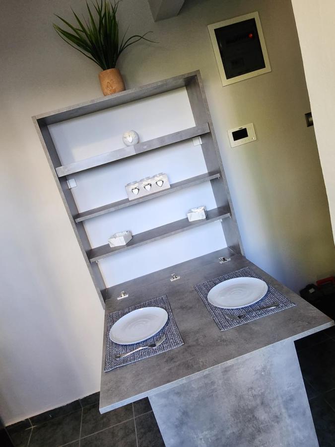 Small Luxury Apartment アナヴィソス エクステリア 写真
