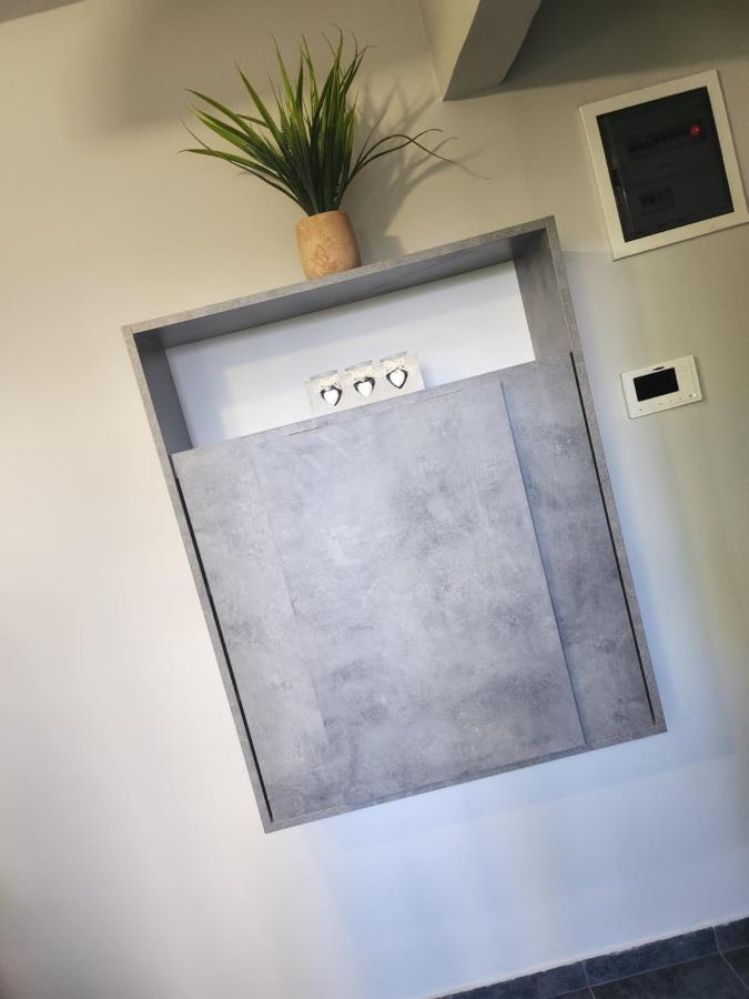 Small Luxury Apartment アナヴィソス エクステリア 写真