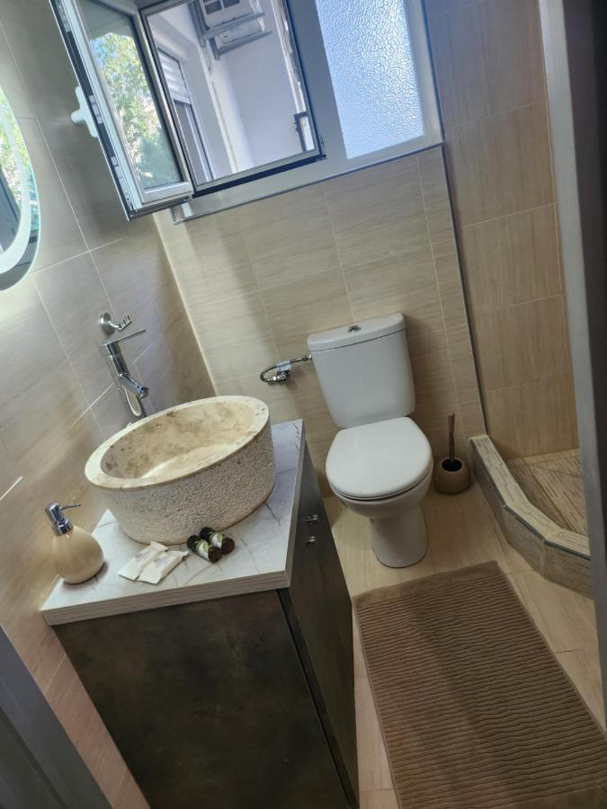 Small Luxury Apartment アナヴィソス エクステリア 写真